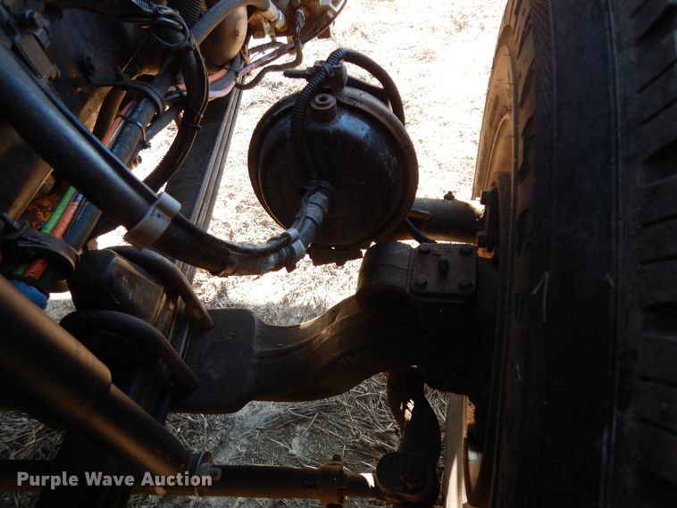 image for item DI8652 2006 Kenworth T800  semi truck