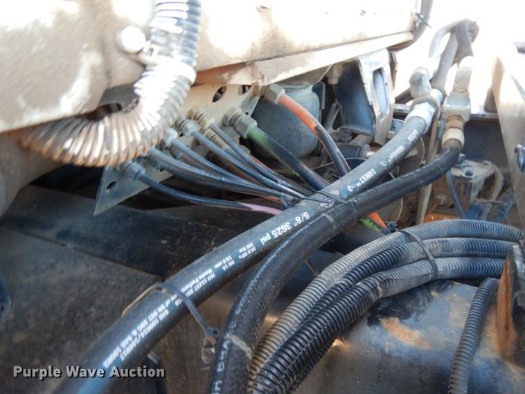 image for item DI8652 2006 Kenworth T800  semi truck