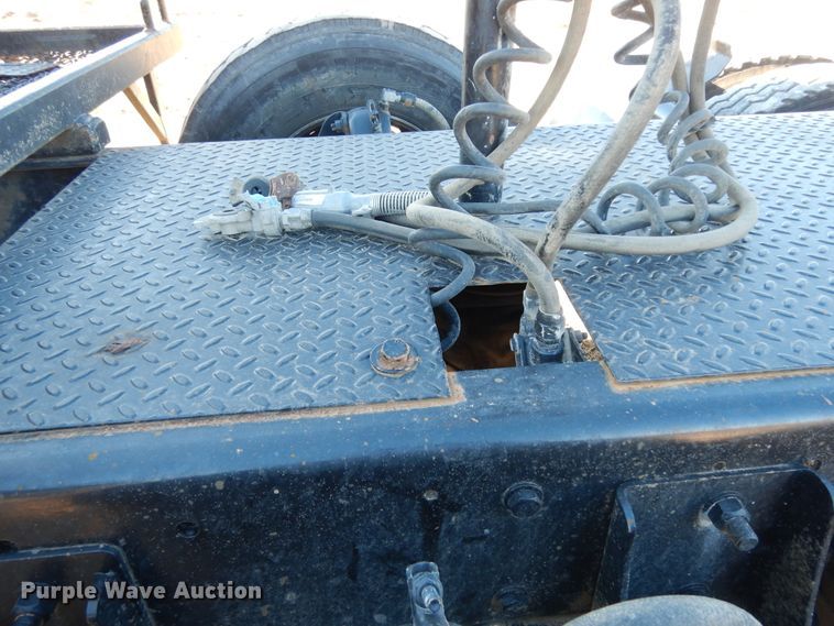 image for item DI8652 2006 Kenworth T800  semi truck