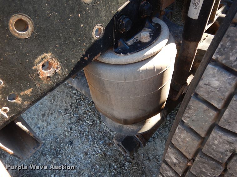 image for item DI8652 2006 Kenworth T800  semi truck