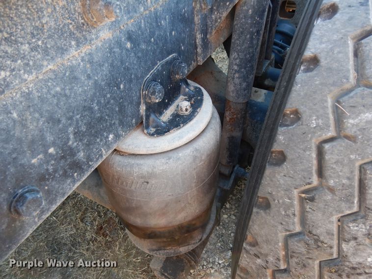 image for item DI8652 2006 Kenworth T800  semi truck