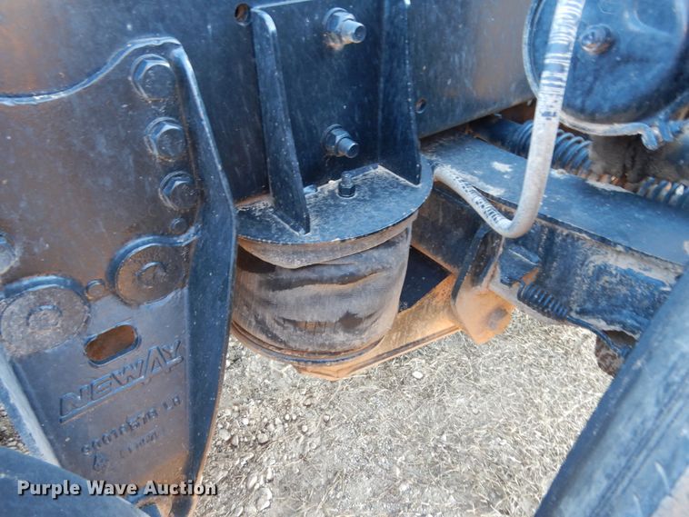 image for item DI8652 2006 Kenworth T800  semi truck