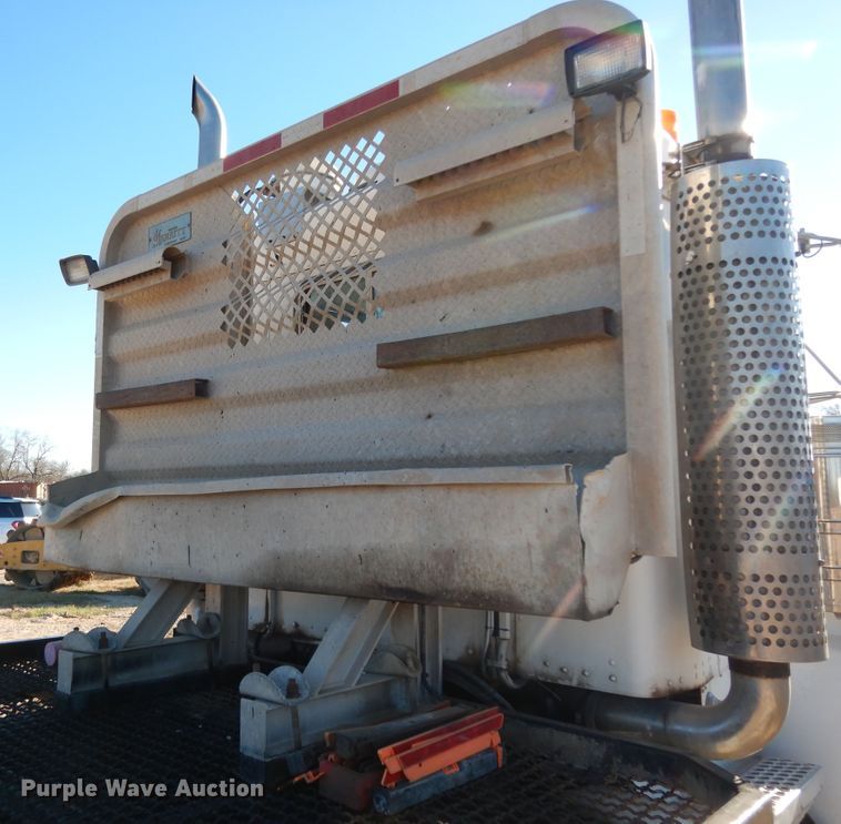 image for item DI8652 2006 Kenworth T800  semi truck