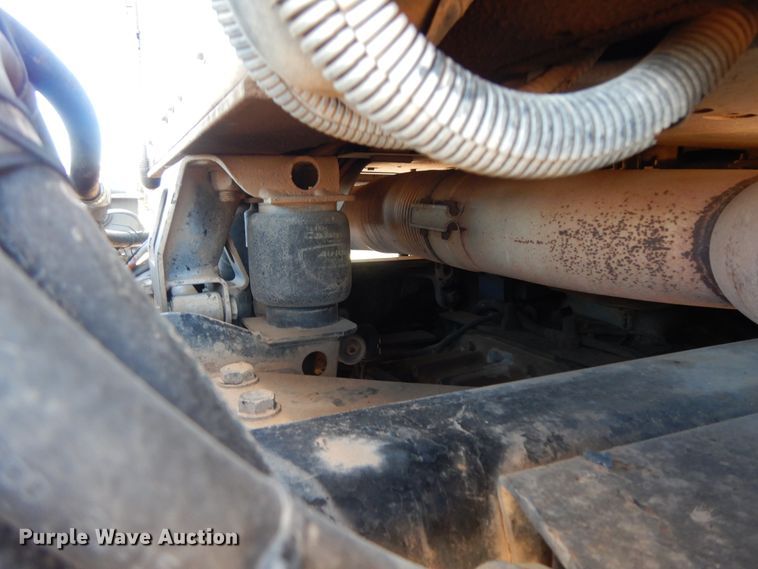 image for item DI8652 2006 Kenworth T800  semi truck