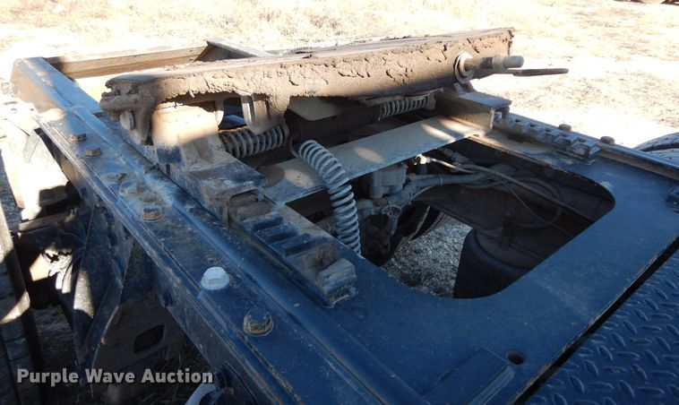 image for item DI8652 2006 Kenworth T800  semi truck