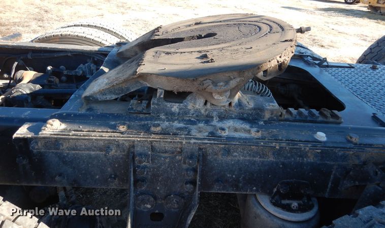 image for item DI8652 2006 Kenworth T800  semi truck