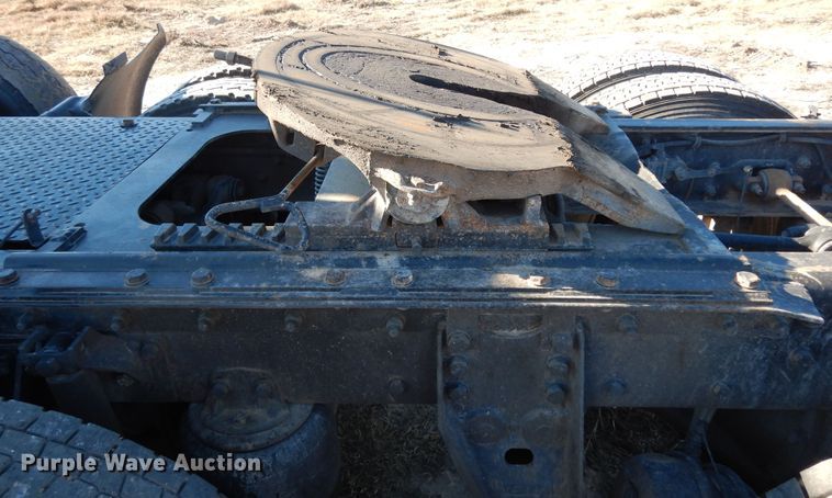 image for item DI8652 2006 Kenworth T800  semi truck