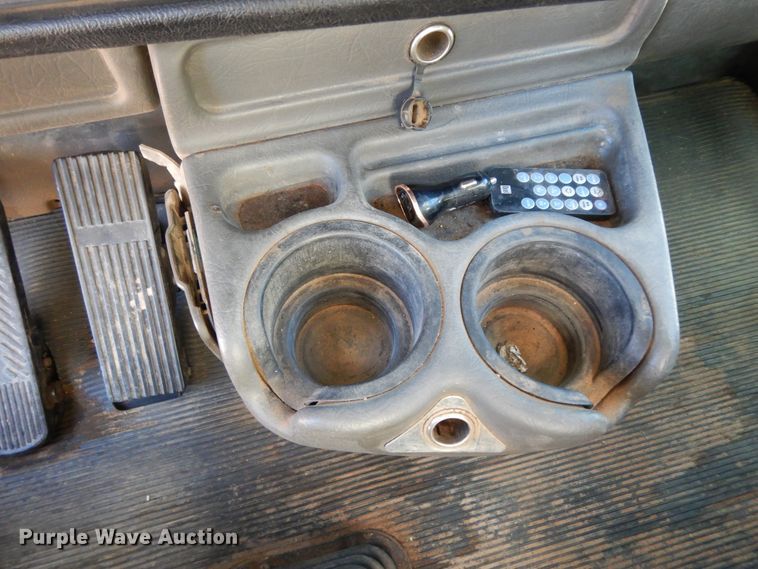 image for item DI8652 2006 Kenworth T800  semi truck