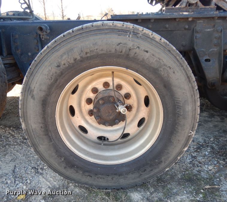 image for item DI8652 2006 Kenworth T800  semi truck