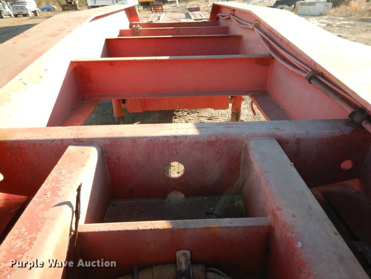 image for item DI8653 2007 Eager Beaver 50GLB  equipment trailer