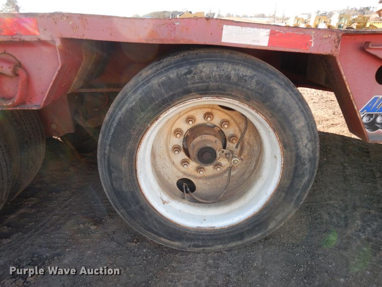 image for item DI8653 2007 Eager Beaver 50GLB  equipment trailer