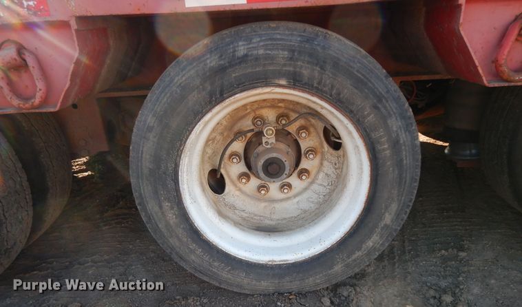 image for item DI8653 2007 Eager Beaver 50GLB  equipment trailer