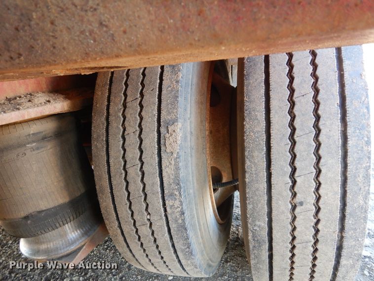 image for item DI8653 2007 Eager Beaver 50GLB  equipment trailer