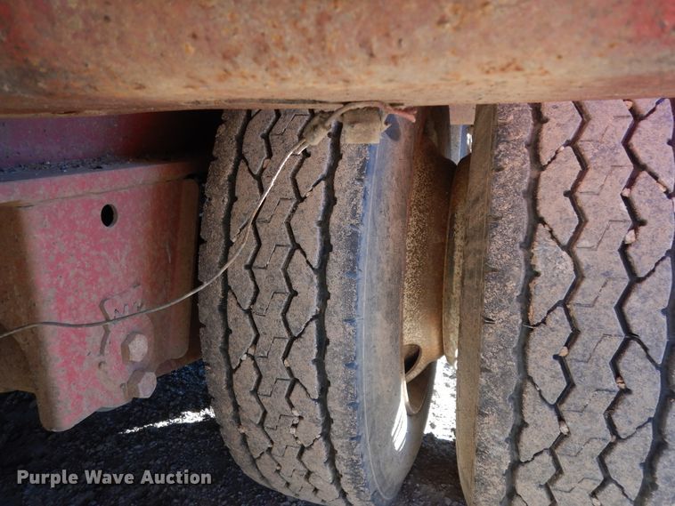 image for item DI8653 2007 Eager Beaver 50GLB  equipment trailer