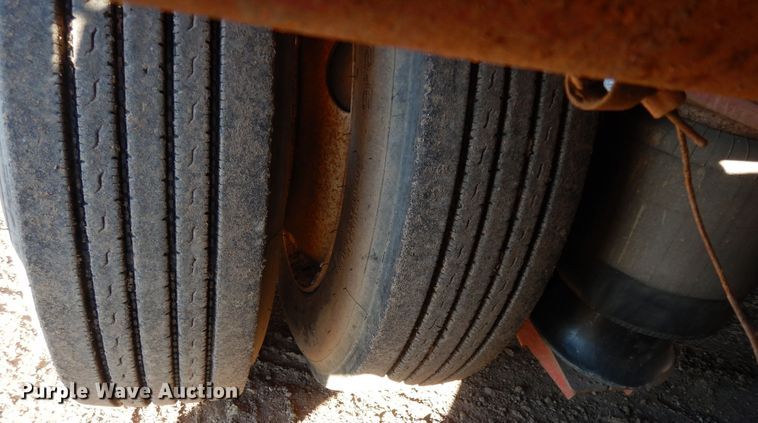 image for item DI8653 2007 Eager Beaver 50GLB  equipment trailer