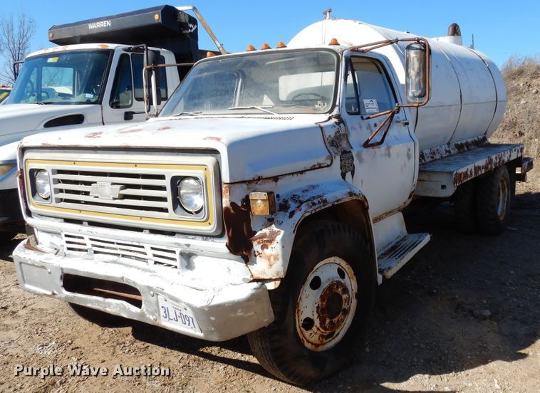 image for item DI8669 1974 Chevrolet C50  water truck