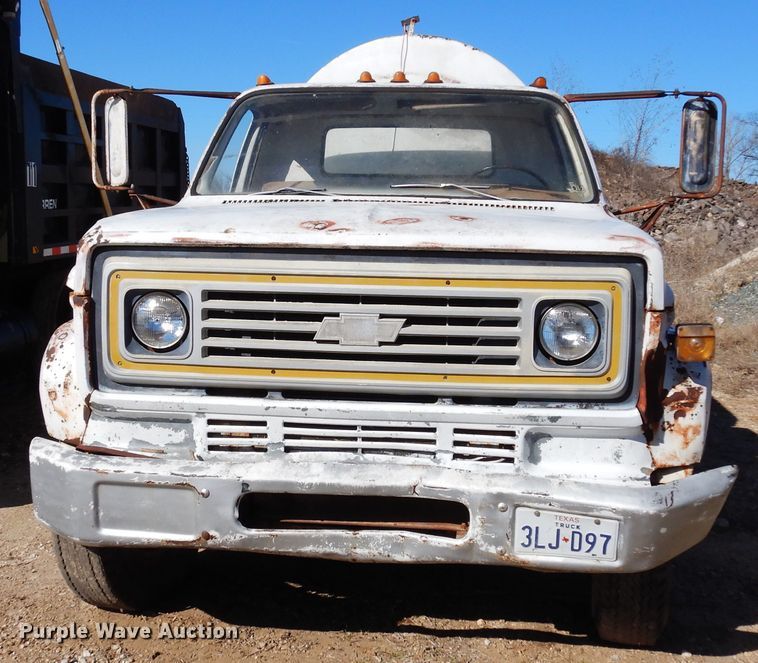 image for item DI8669 1974 Chevrolet C50  water truck