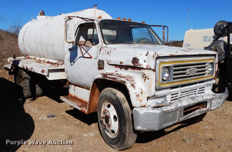 image for item DI8669 1974 Chevrolet C50  water truck