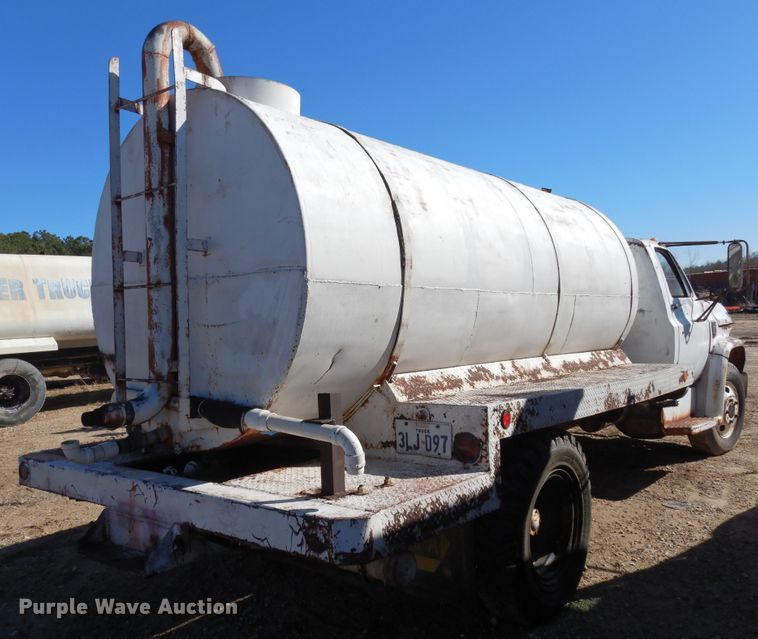 image for item DI8669 1974 Chevrolet C50  water truck