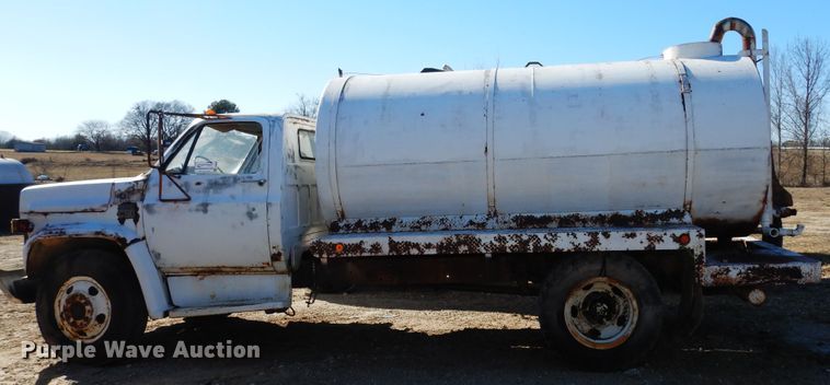 image for item DI8669 1974 Chevrolet C50  water truck