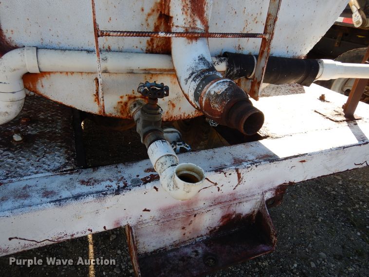 image for item DI8669 1974 Chevrolet C50  water truck