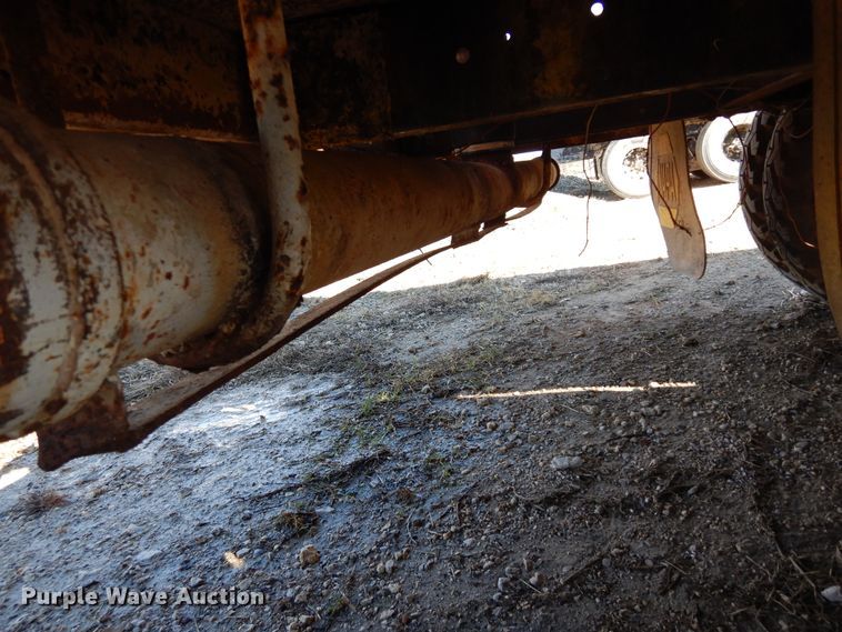 image for item DI8669 1974 Chevrolet C50  water truck