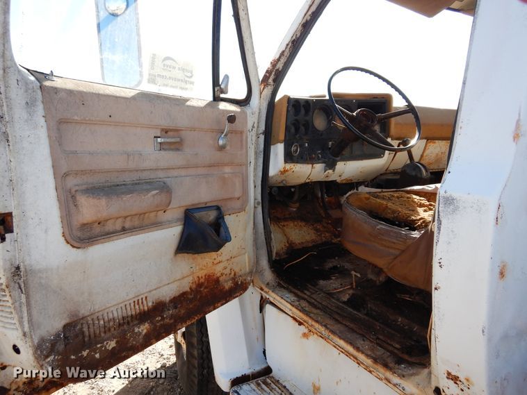 image for item DI8669 1974 Chevrolet C50  water truck