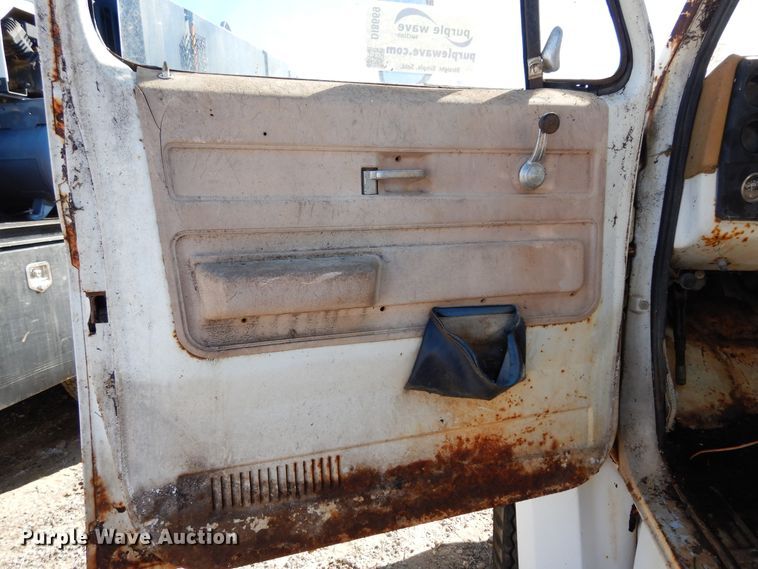 image for item DI8669 1974 Chevrolet C50  water truck