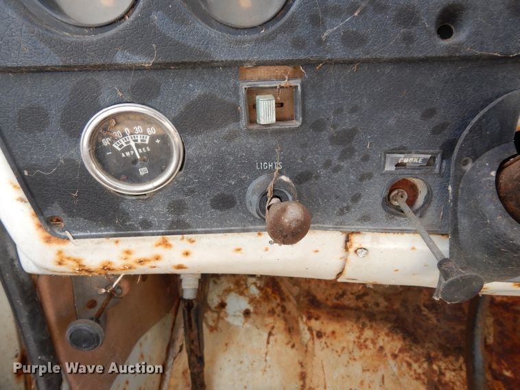 image for item DI8669 1974 Chevrolet C50  water truck