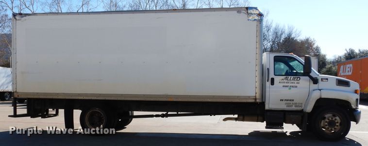 image for item DI8681 2007 GMC C7500  box truck