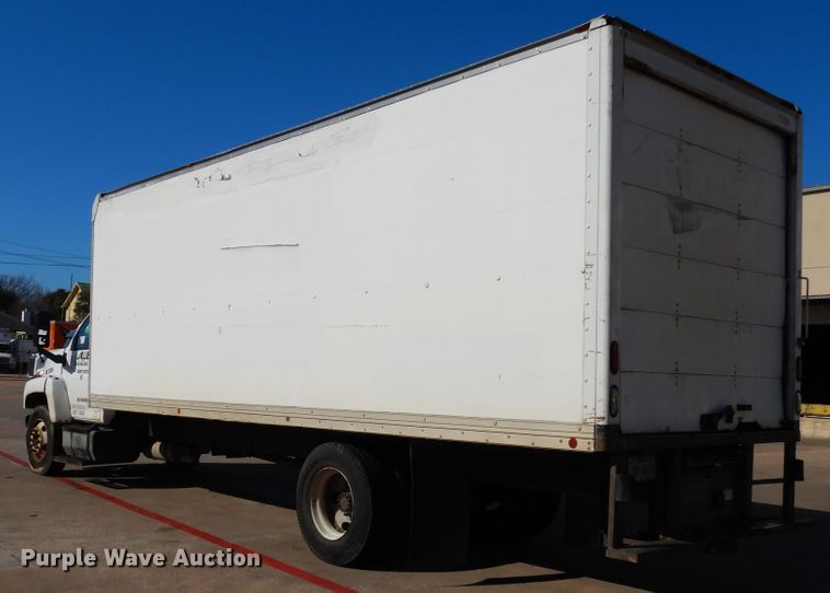 image for item DI8681 2007 GMC C7500  box truck