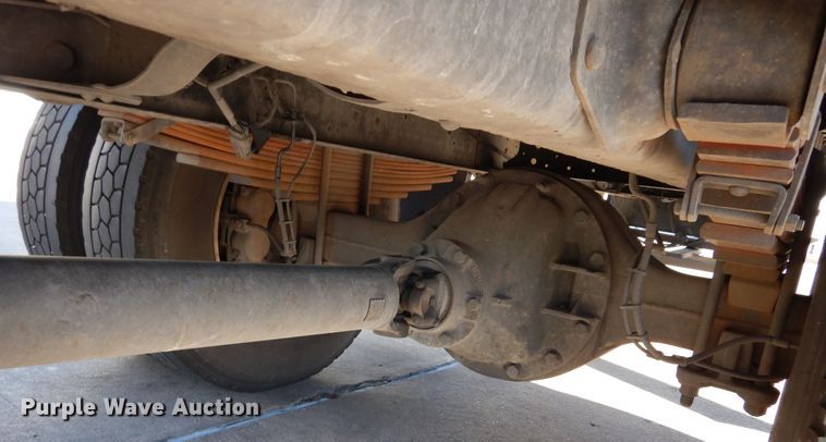 image for item DI8681 2007 GMC C7500  box truck