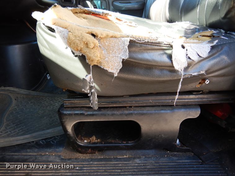 image for item DI8681 2007 GMC C7500  box truck