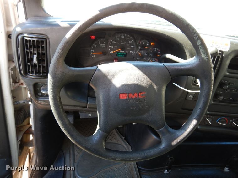 image for item DI8681 2007 GMC C7500  box truck