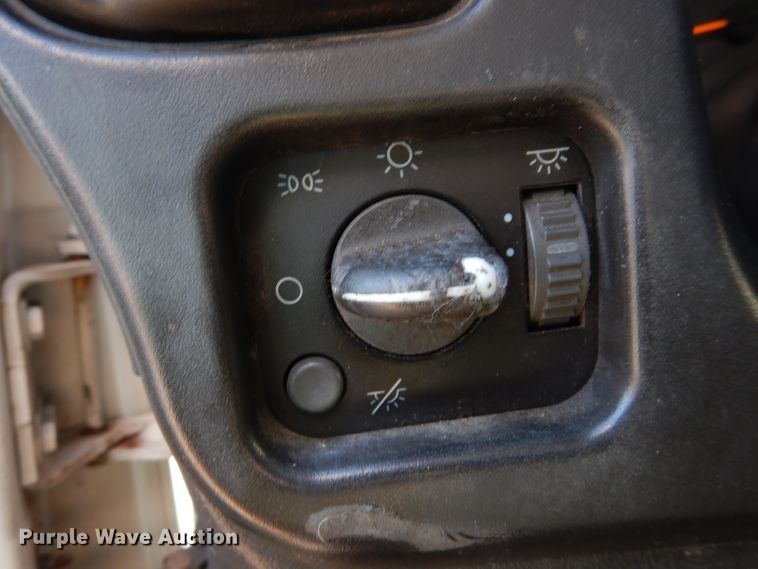 image for item DI8681 2007 GMC C7500  box truck