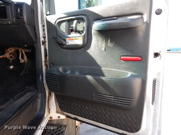 image for item DI8681 2007 GMC C7500  box truck