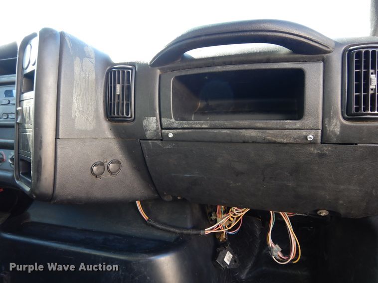 image for item DI8681 2007 GMC C7500  box truck