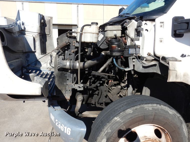 image for item DI8681 2007 GMC C7500  box truck