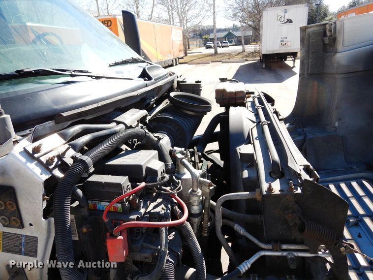 image for item DI8681 2007 GMC C7500  box truck