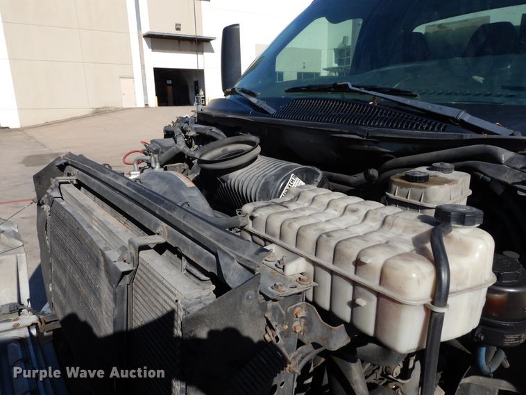 image for item DI8681 2007 GMC C7500  box truck