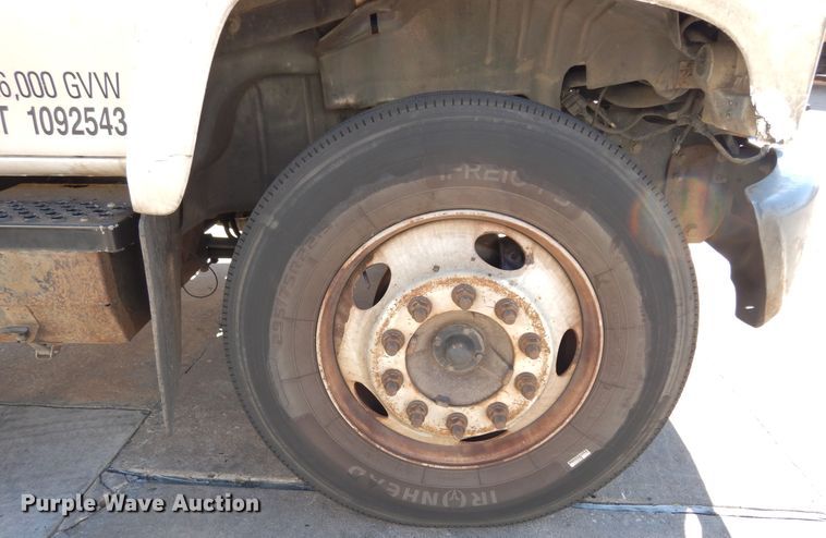 image for item DI8681 2007 GMC C7500  box truck