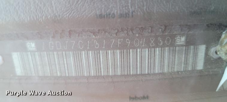 image for item DI8681 2007 GMC C7500  box truck