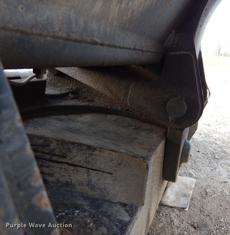 image for item DI8688 1998 Kalyn Siebert KSHRG-3-50TXT  lowboy equipment trailer