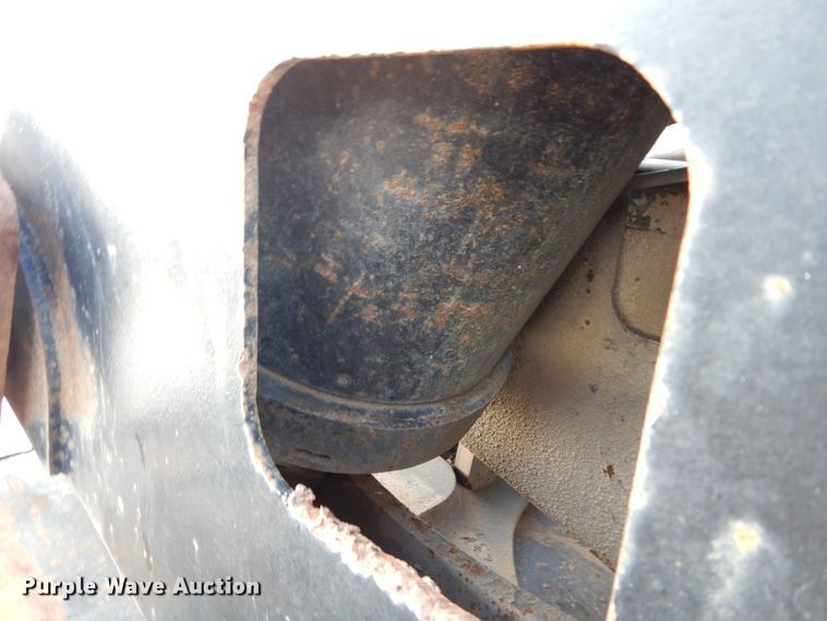 image for item DI8688 1998 Kalyn Siebert KSHRG-3-50TXT  lowboy equipment trailer