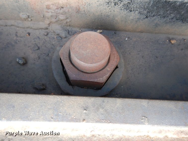 image for item DI8688 1998 Kalyn Siebert KSHRG-3-50TXT  lowboy equipment trailer