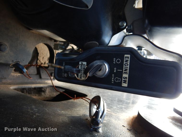 image for item DI8688 1998 Kalyn Siebert KSHRG-3-50TXT  lowboy equipment trailer