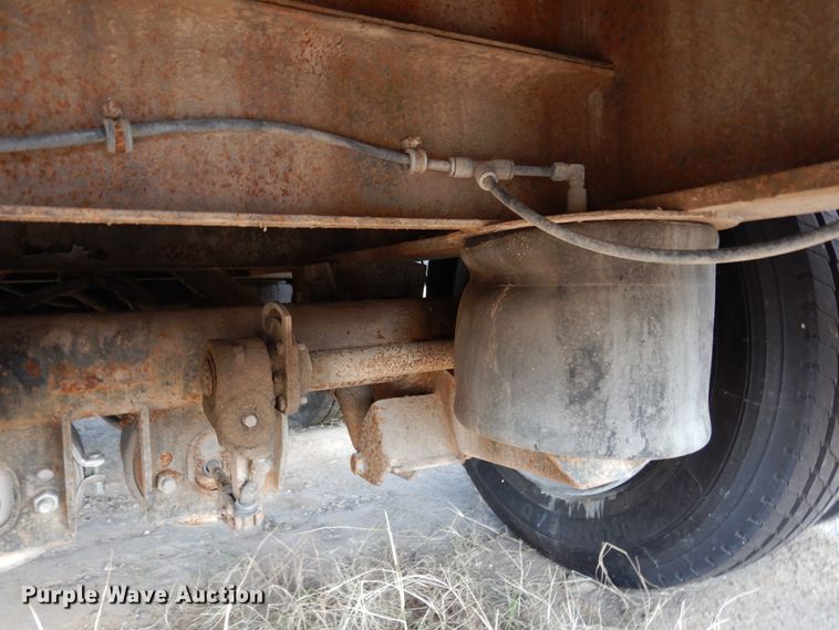 image for item DI8688 1998 Kalyn Siebert KSHRG-3-50TXT  lowboy equipment trailer