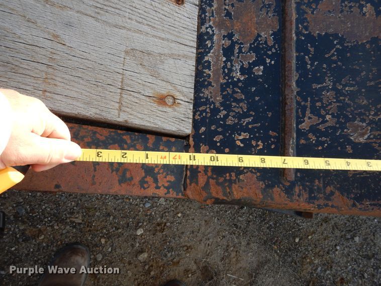 image for item DI8688 1998 Kalyn Siebert KSHRG-3-50TXT  lowboy equipment trailer