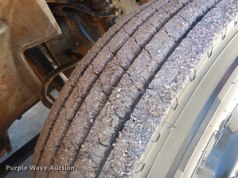 image for item DJ3812 1997 Freightliner FL70  roll-off container truck