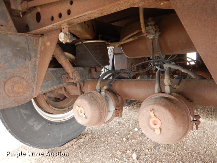 image for item DK7254 2001 Utility  dry van trailer